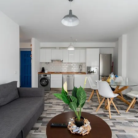 Paradise Apartment *